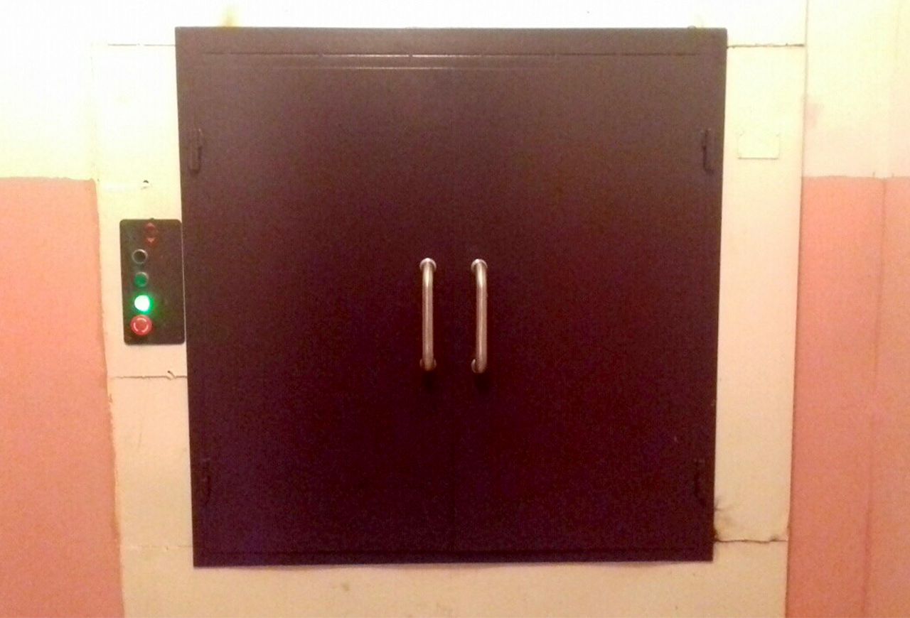 Подъемник грузовой в металлокаркасной шахте, 1000 кг, Тюмень