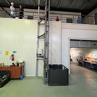 Мачтовый подъемник цепной, 300 кг в Рязани